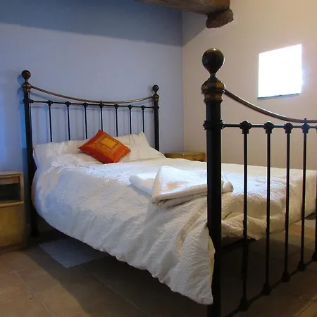 Le Hardas Mercure Saint-Saturnin-du-Limet