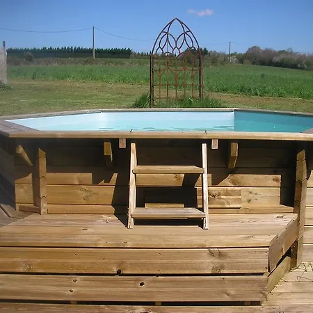 ゲストハウス Le Hardas Mercure Saint-Saturnin-du-Limet